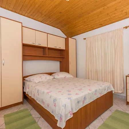 Nyaraló House Santa Barbara *