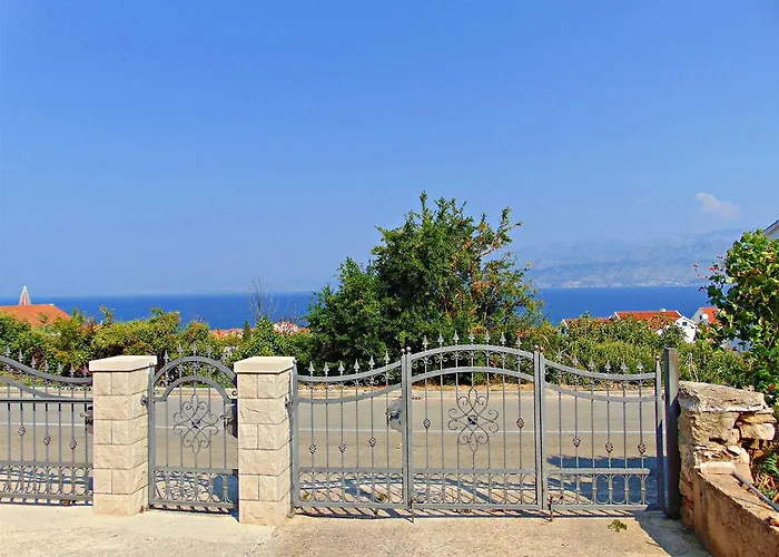 House Santa Barbara * Postira