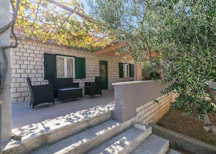 House Santa Barbara Nyaraló