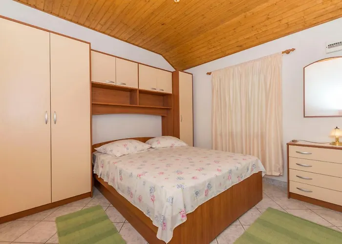 Nyaraló House Santa Barbara *